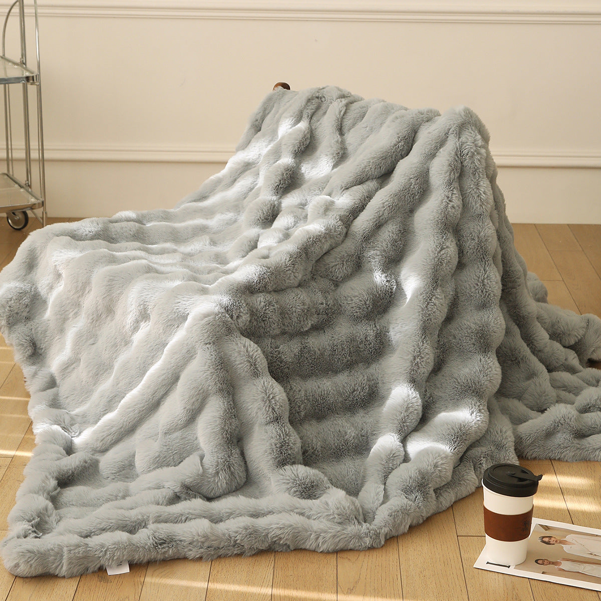 Cuddly Blanket Bubble Velvet | soft warm fluffy modern