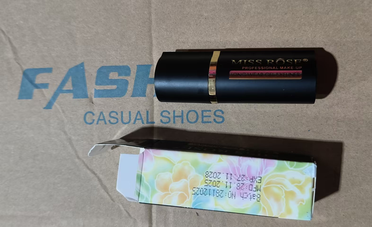 Wasserfester Schwarzer Eyeliner Pen | Präziser Liquid Eye Liner für Perfektes Augen Make-up
