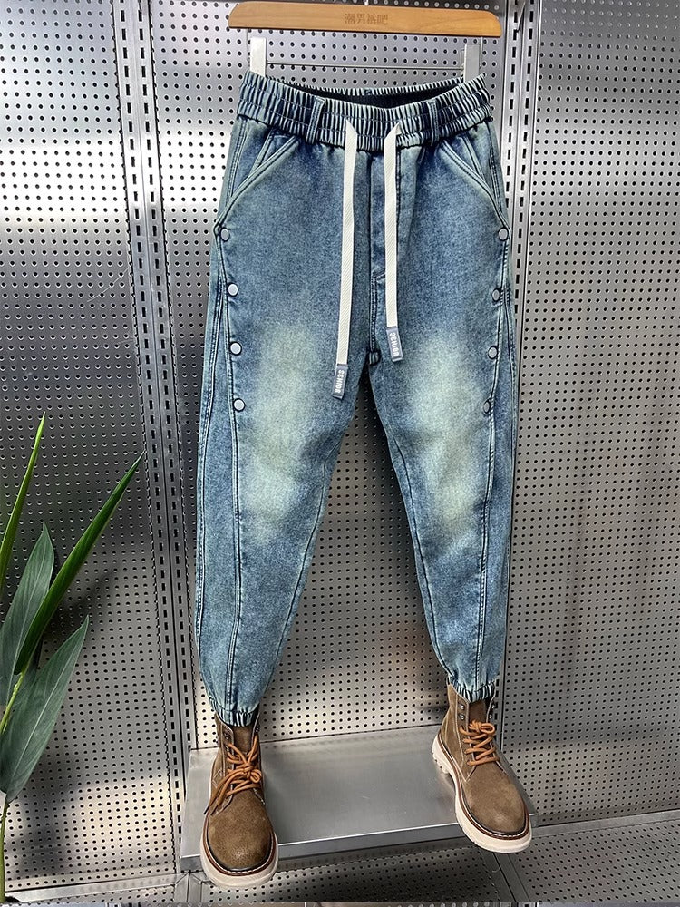 Men's Vintage Tapered Fit Jeans – Washed Denim with Buttons