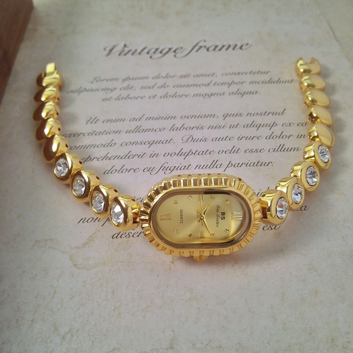 Women's Petite Luxury Oval Watch – Elegant Mid-Century Jewelry Watch