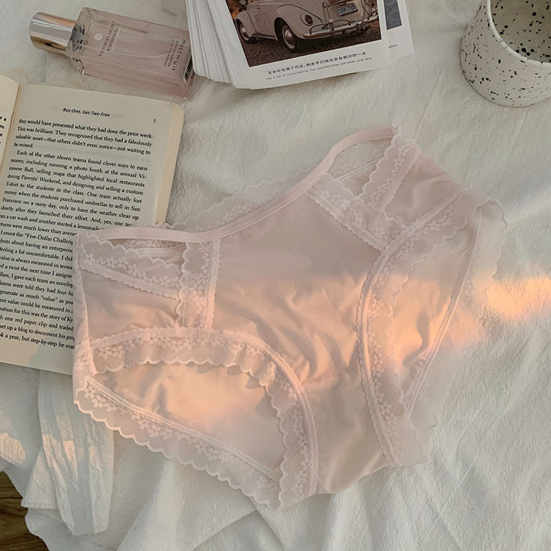 Women's Lace Briefs with Cut-Out – Seductive, elegant & comfortable