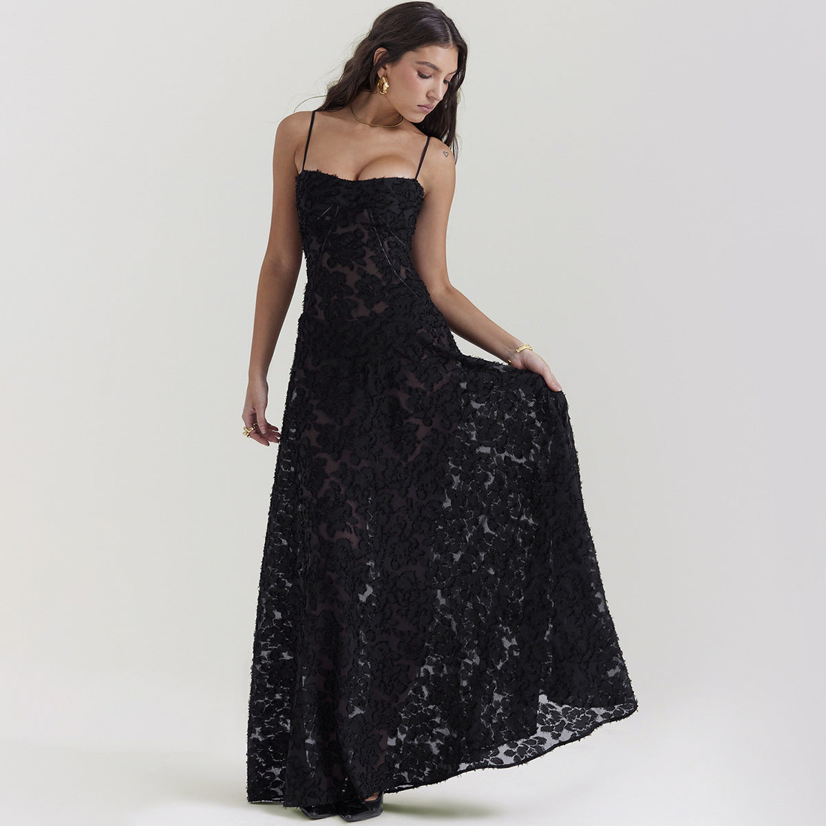 Elegant Lace Maxi Dress - Strapless Summer Evening Dress with Feminine Charm