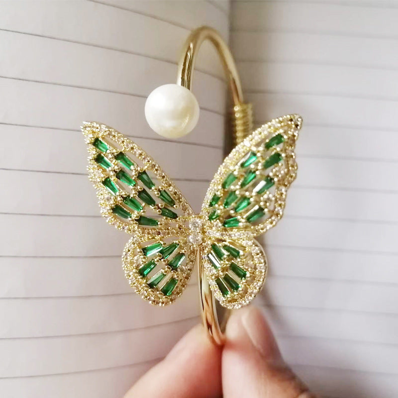 Women's fashion, openwork vintage bracelet