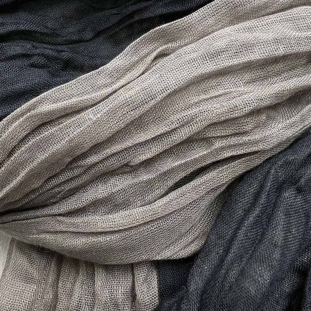 2pcs Textured Casual Scarf, Khaki Black Crinkle Scarf, for Vacation, Daily Life, Evening Party, Office Appropriate Subtlety for Women Men, for Casual Outfits