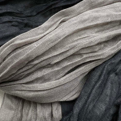 2pcs Textured Casual Scarf, Khaki Black Crinkle Scarf, for Vacation, Daily Life, Evening Party, Office Appropriate Subtlety for Women Men, for Casual Outfits