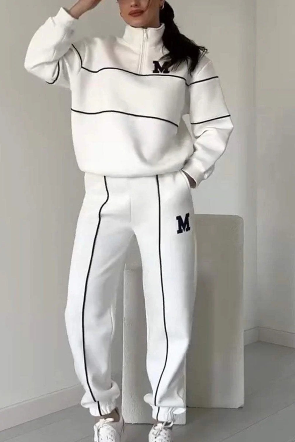 Women's 2-Piece Jogging Suit – Oversize Sweatshirt & Pants with Pockets