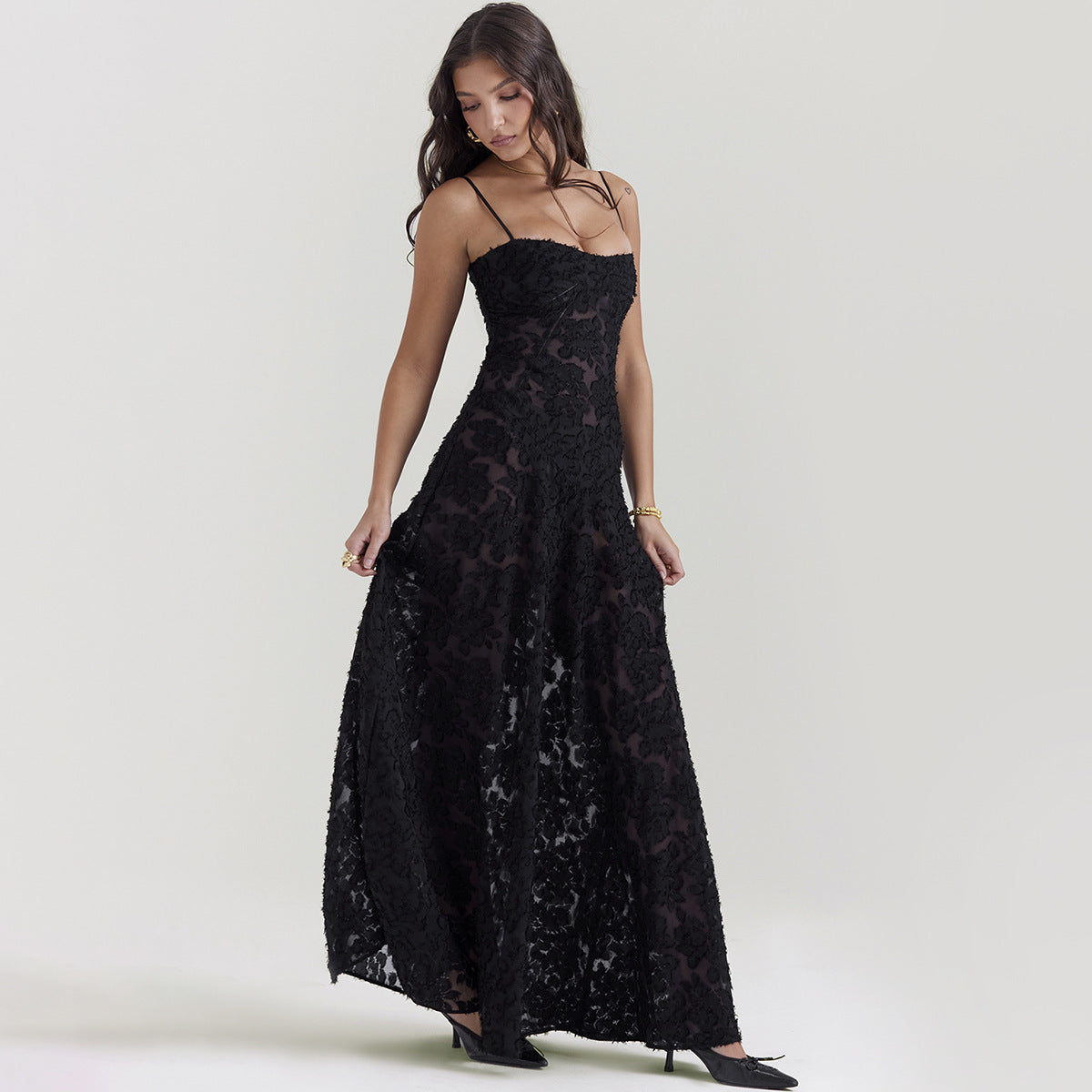 Elegant Lace Maxi Dress - Strapless Summer Evening Dress with Feminine Charm