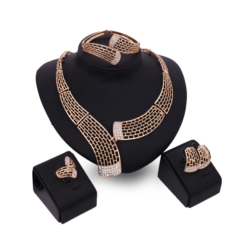 Exklusives Schmuckset mit Zirkonia – Halskette, Ohrringe, Armband & Ring im eleganten Design